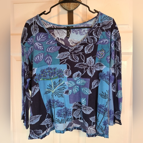 Le Mieux Studio Woman's Long Sleeve Blouse,  Size: XL, Color: Blue/Black w/ leaf - Picture 6 of 16